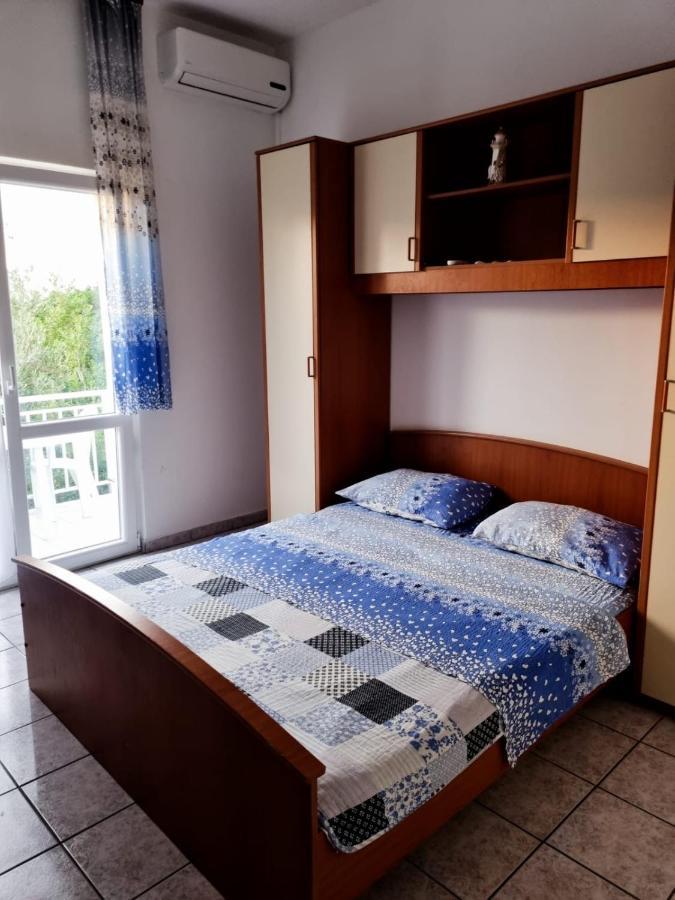 Apartmani Anitas 格拉达茨 外观 照片